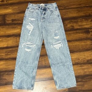 Universal Thread Faded Blue Denim Jeans